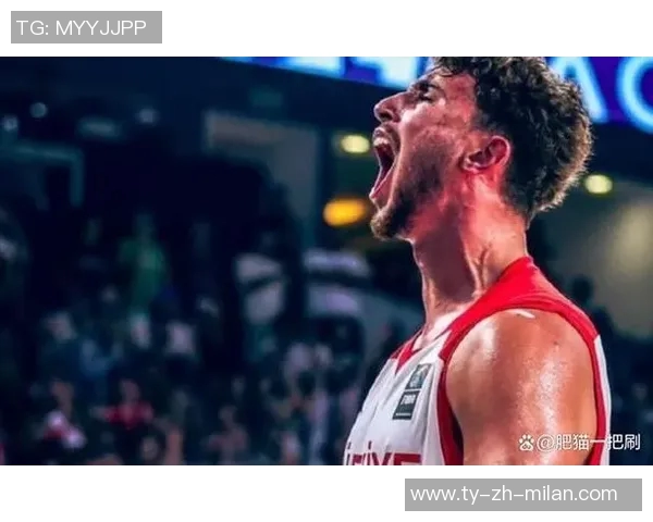 申京谈比赛表现：上半场不佳激励我提升自我表现